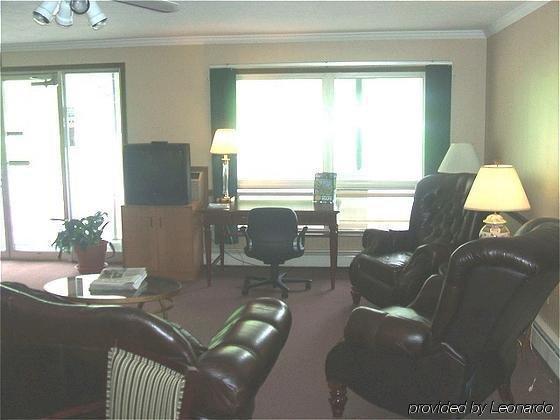 Red Carpet Inn On The Lake - โอนีออนตา ภายใน รูปภาพ