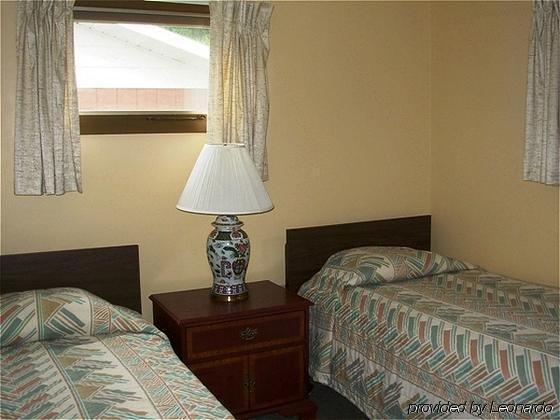 Red Carpet Inn On The Lake - โอนีออนตา ภายนอก รูปภาพ